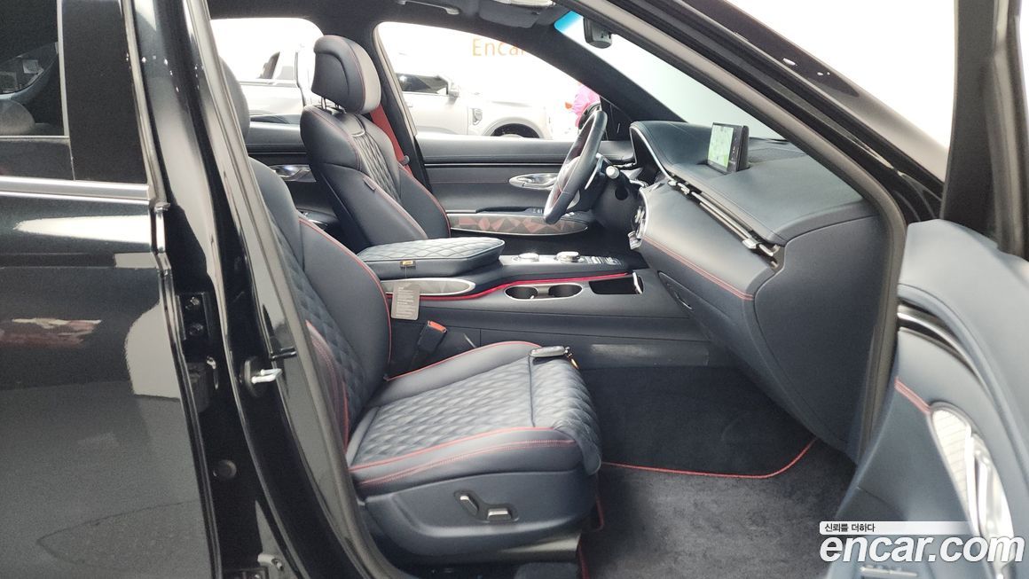 Genesis GV70 2023