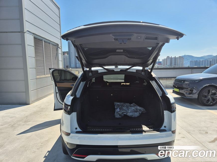 Land Rover Range Rover Velar 2025
