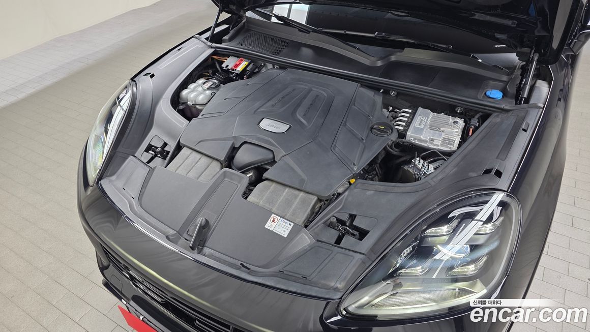 Porsche Cayenne 2022