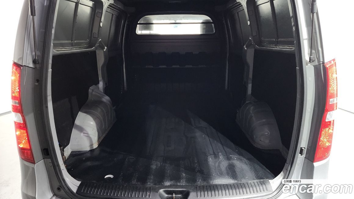 Hyundai Starex 2019