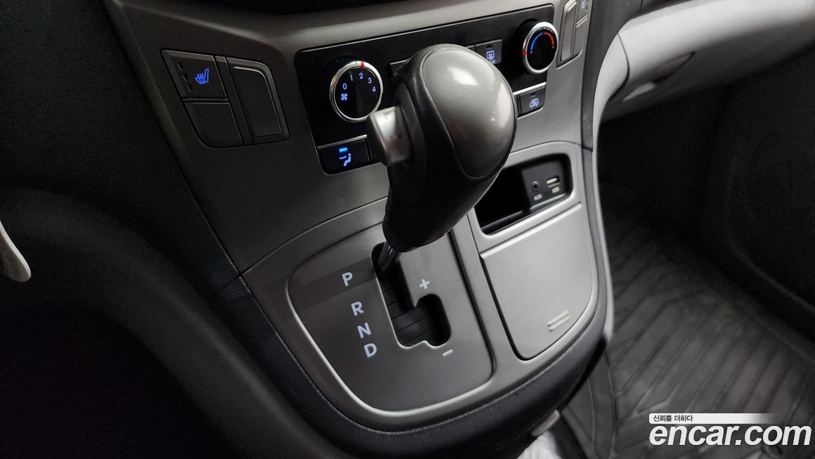 Hyundai Starex 2019