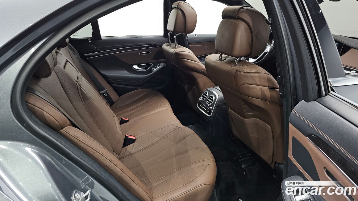 Mercedes-Benz S-Class 2020