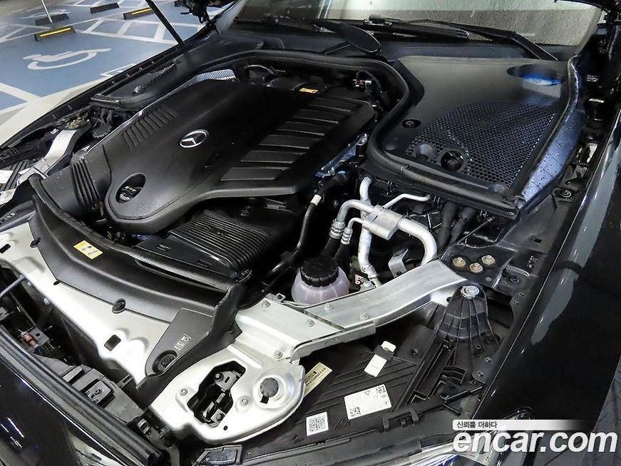 Mercedes-Benz E-Class 2022