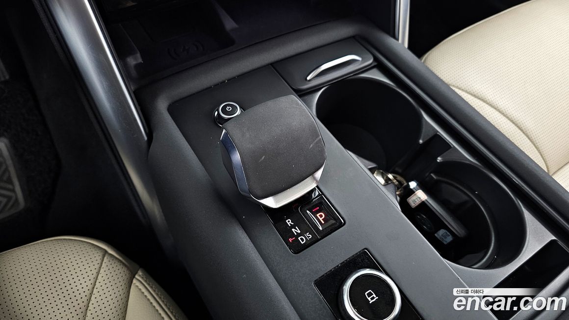 Land Rover Discovery 2022