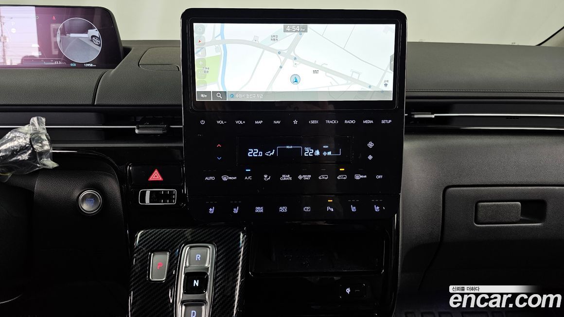 Hyundai Staria 2025