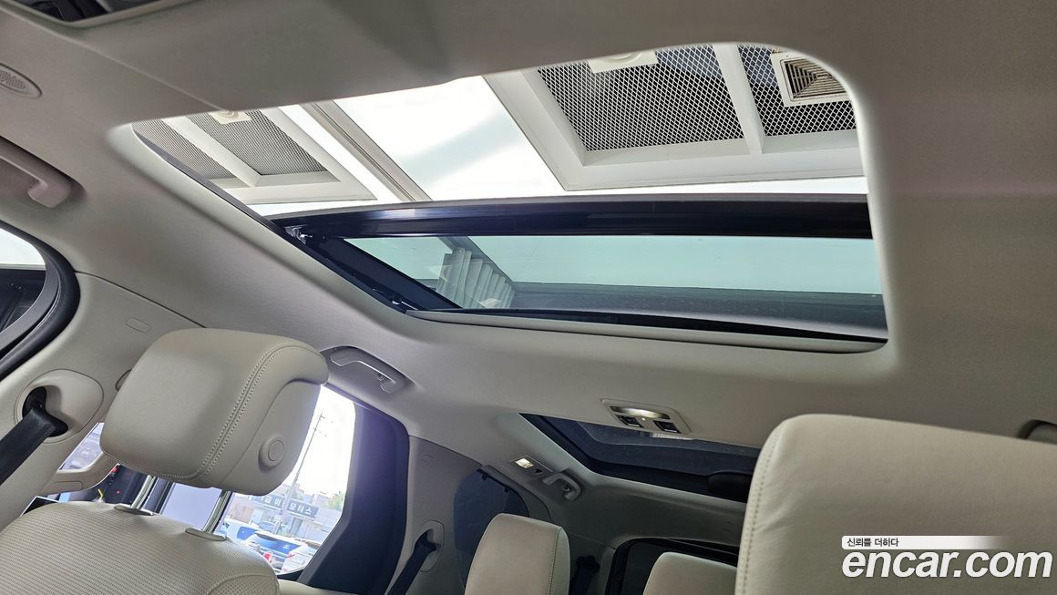 Land Rover Discovery 2022