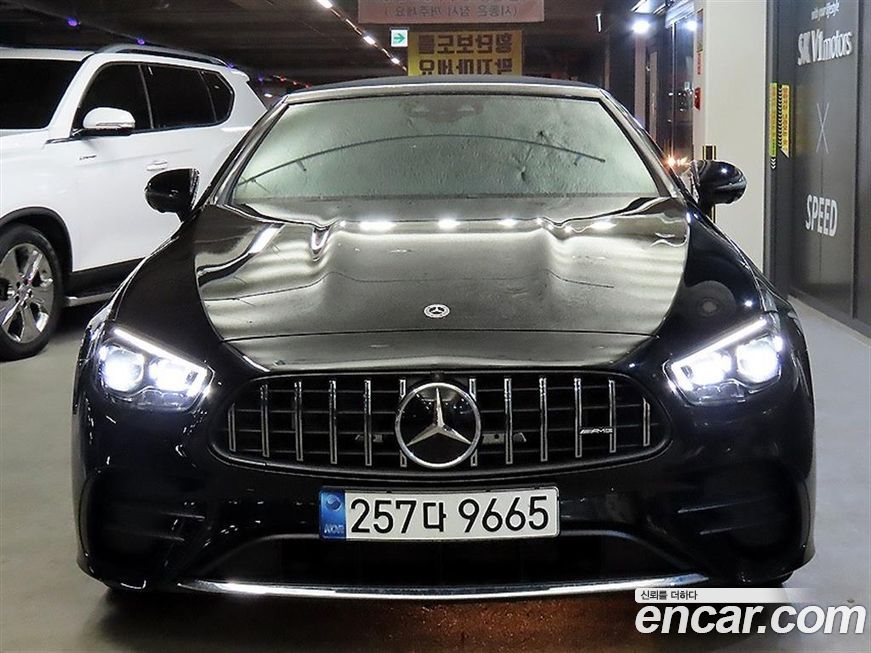 Mercedes-Benz E-Class 2022