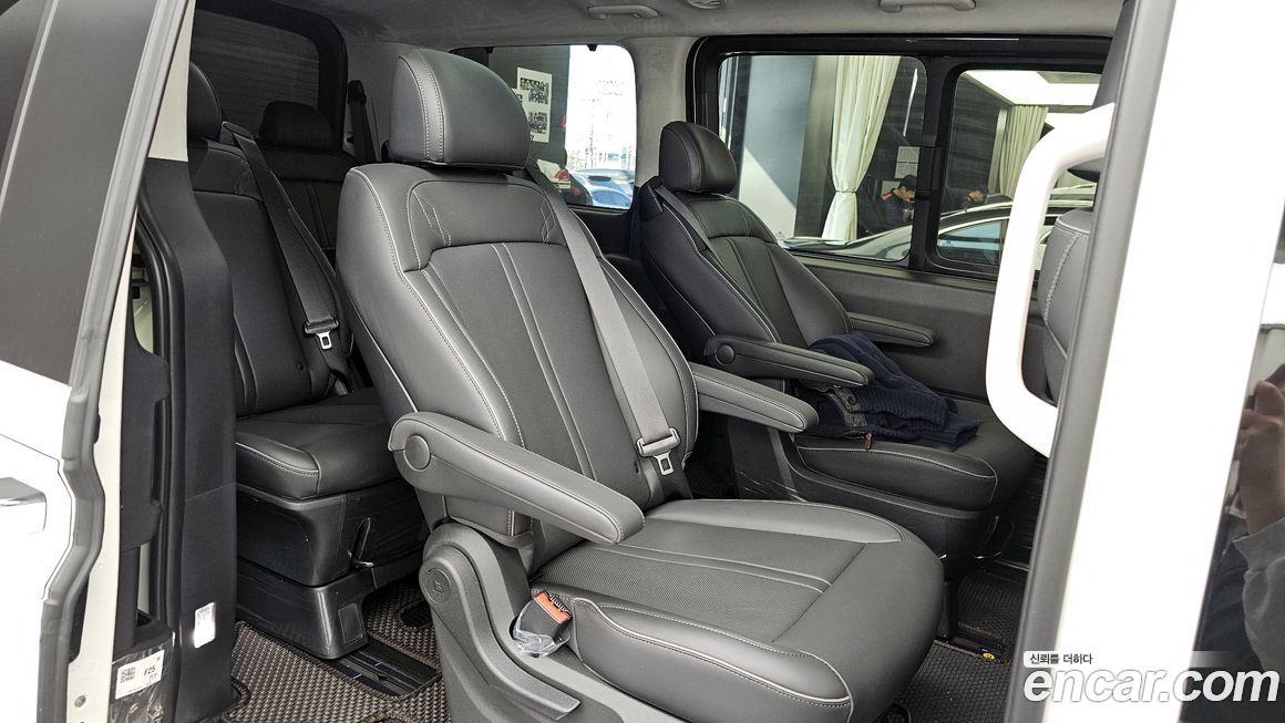 Hyundai Staria 2025