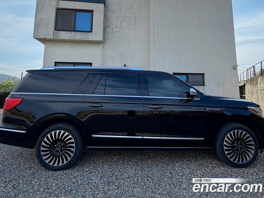 Lincoln Navigator 2021