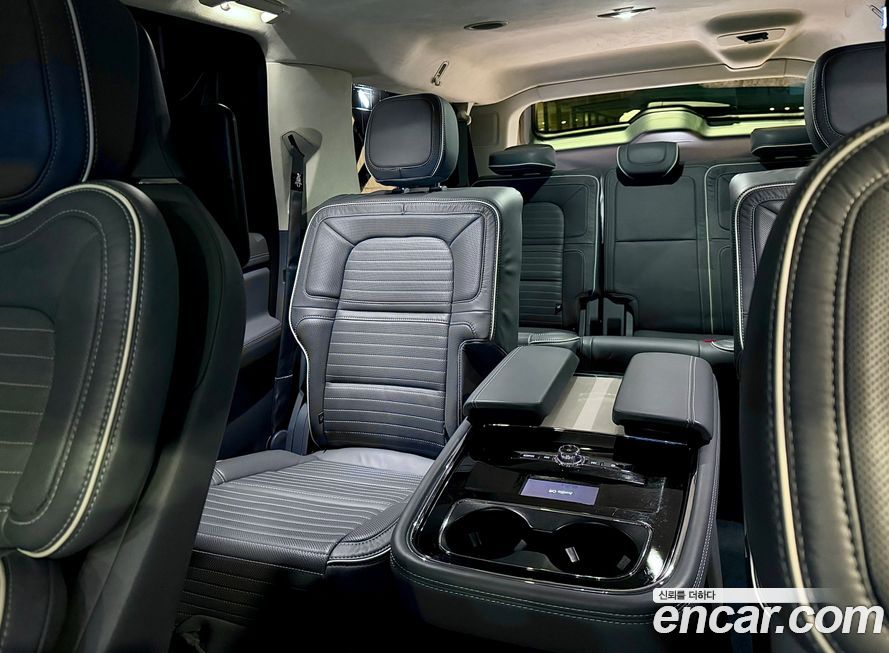 Lincoln Navigator 2021