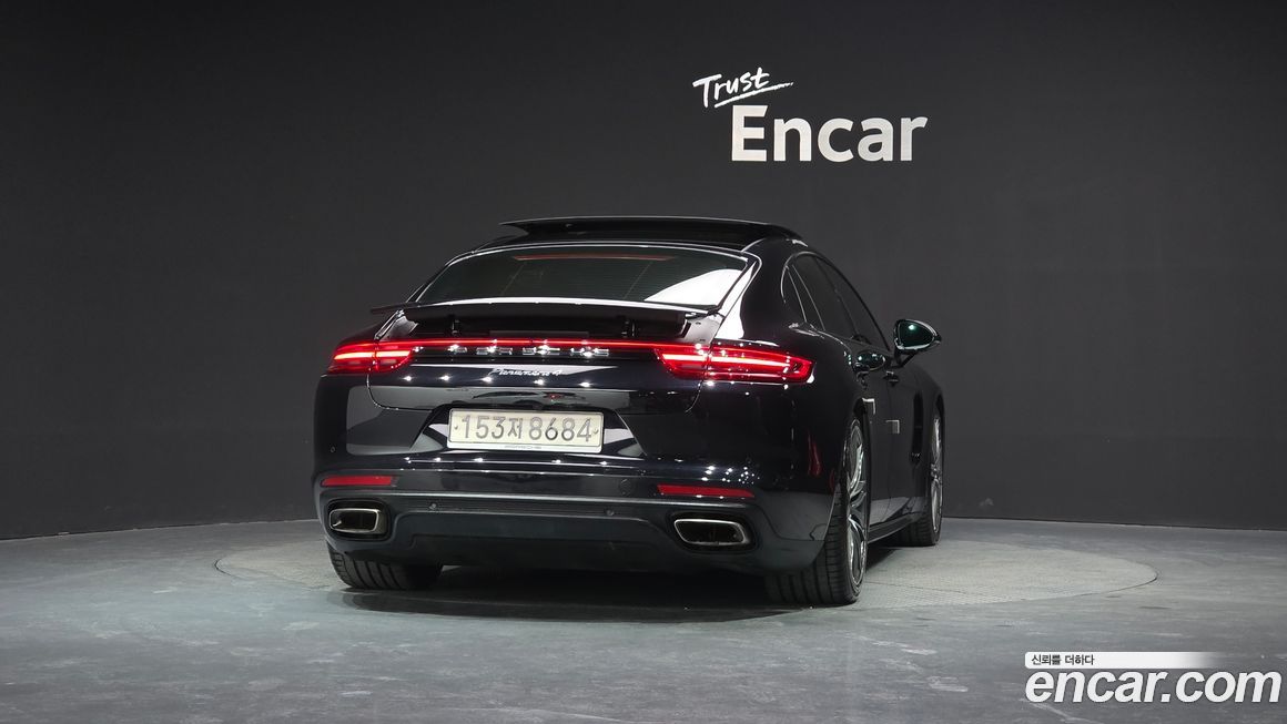 Porsche Panamera 2018