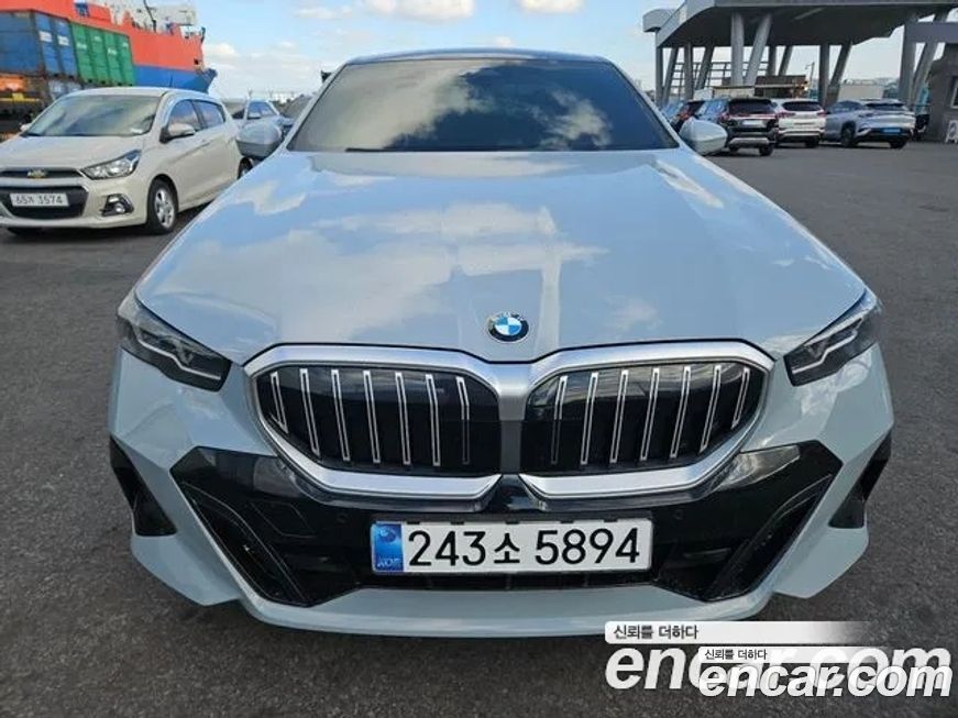 BMW 5-Series 2025