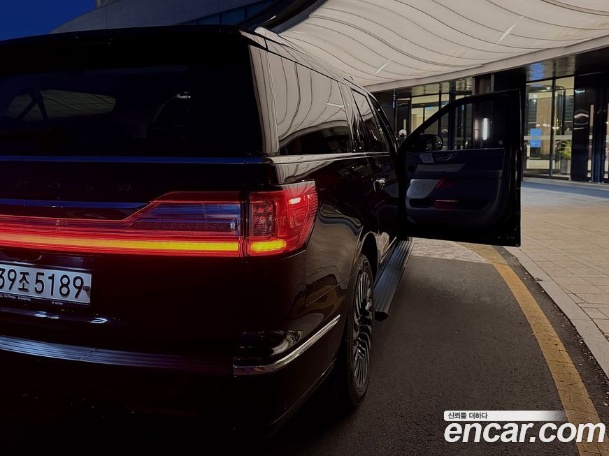 Lincoln Navigator 2021