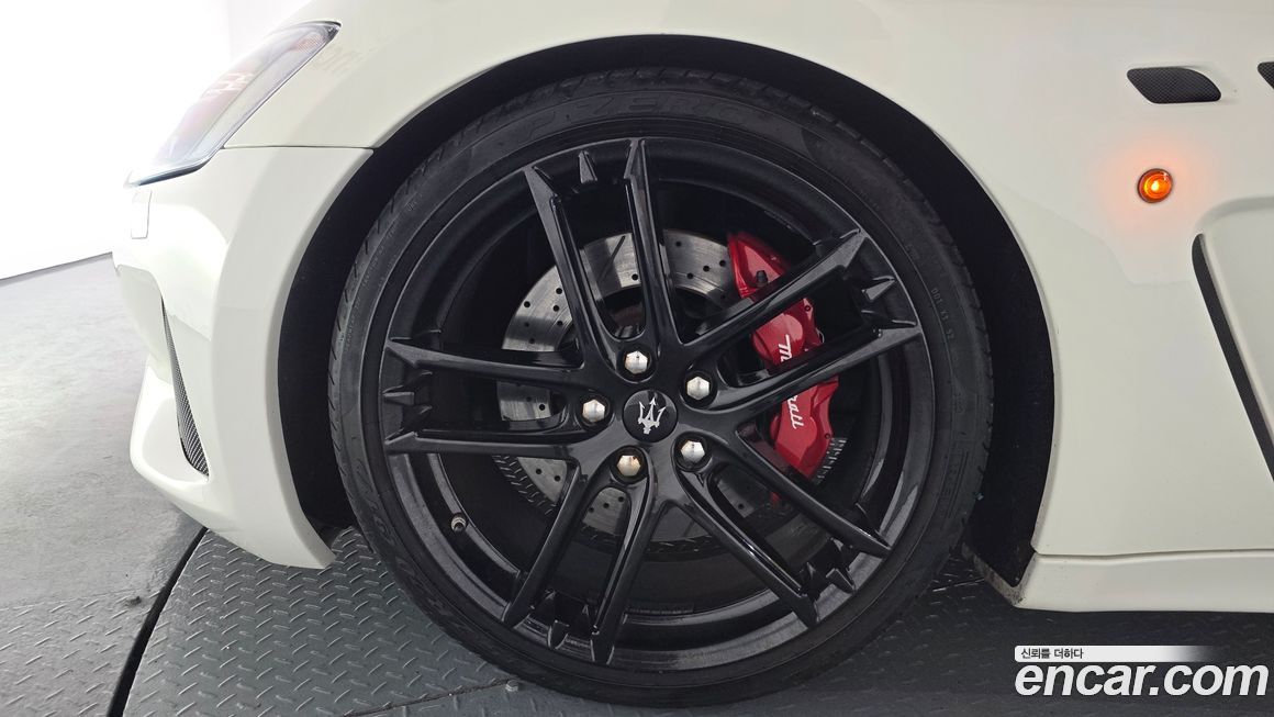 Maserati GranTurismo 2018