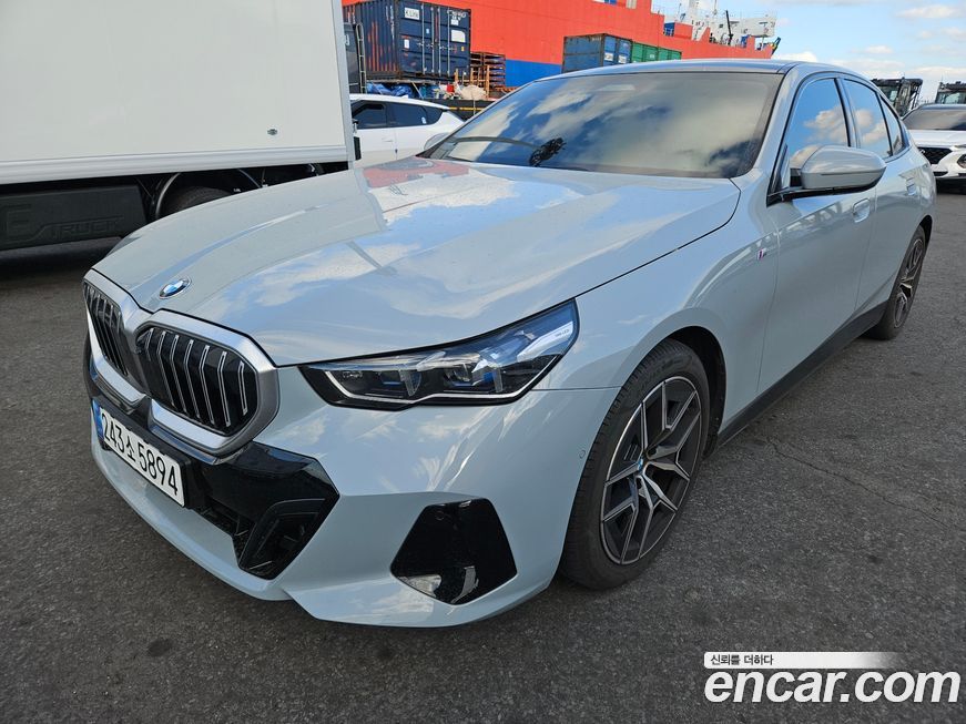 BMW 5-Series 2025