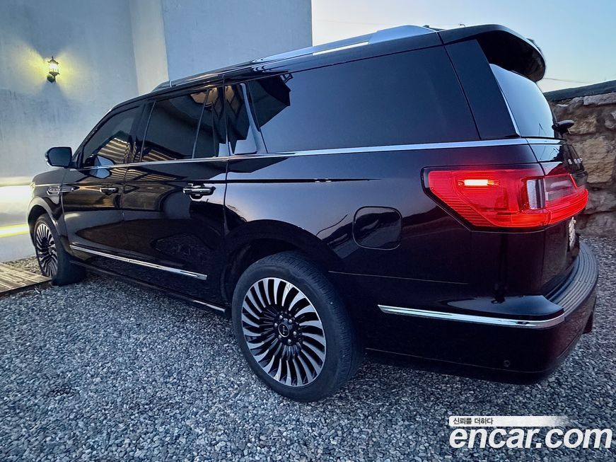 Lincoln Navigator 2021