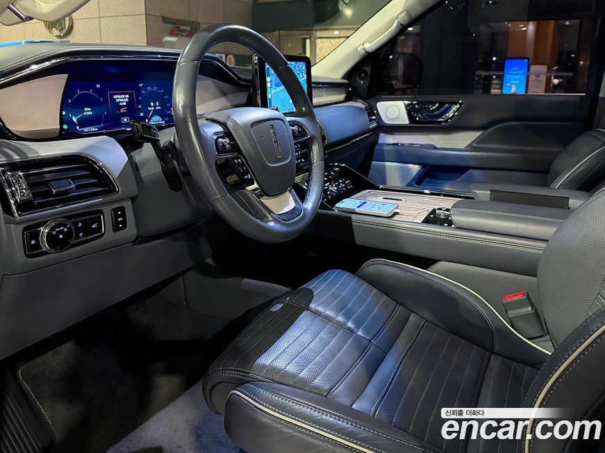 Lincoln Navigator 2021