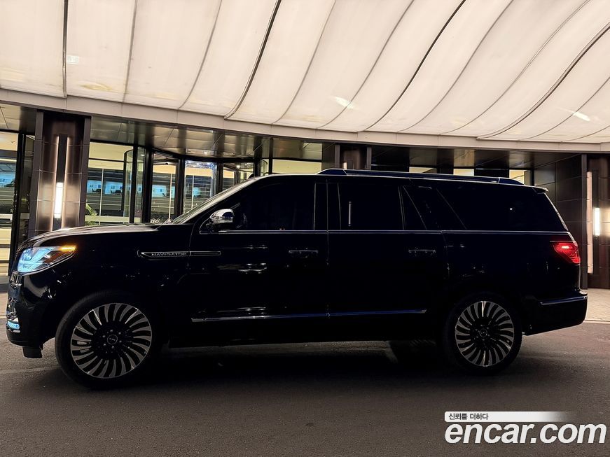 Lincoln Navigator 2021