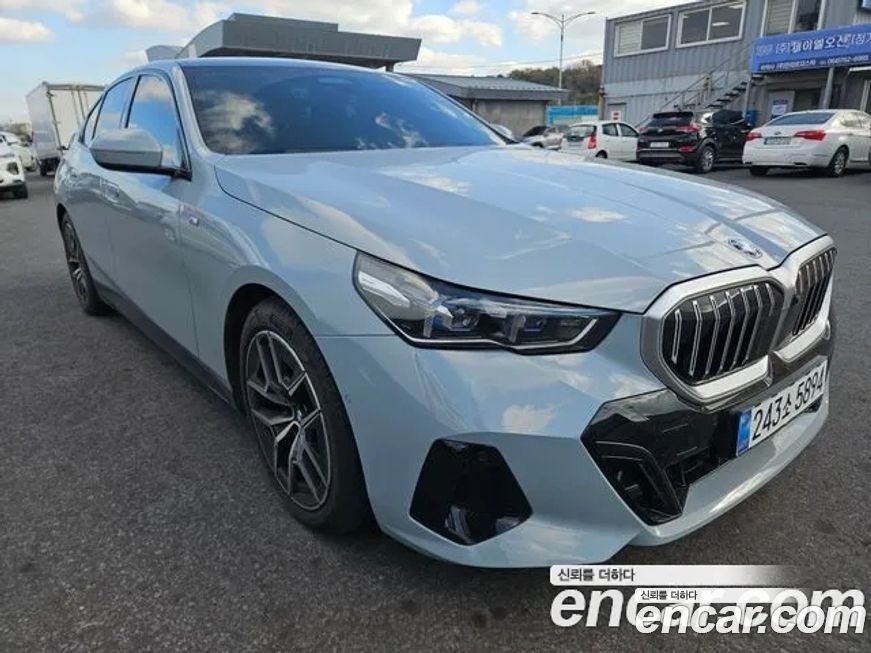 BMW 5-Series 2025