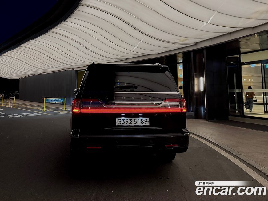 Lincoln Navigator 2021