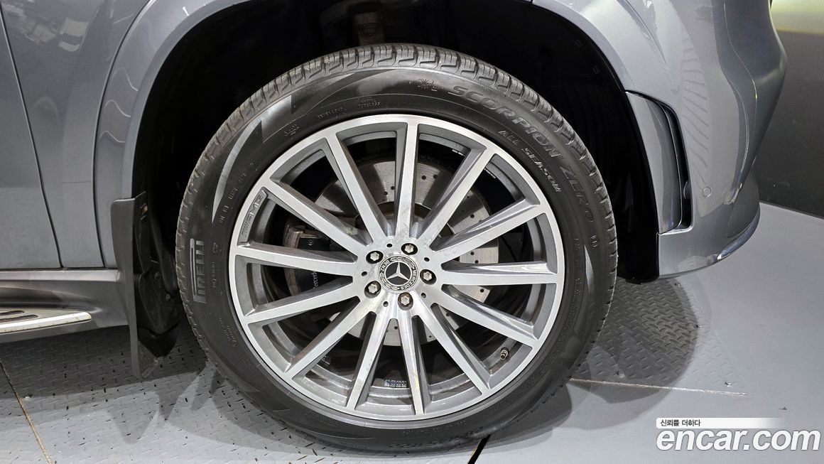 Mercedes-Benz GLS-Class 2020