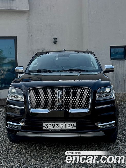 Lincoln Navigator 2021