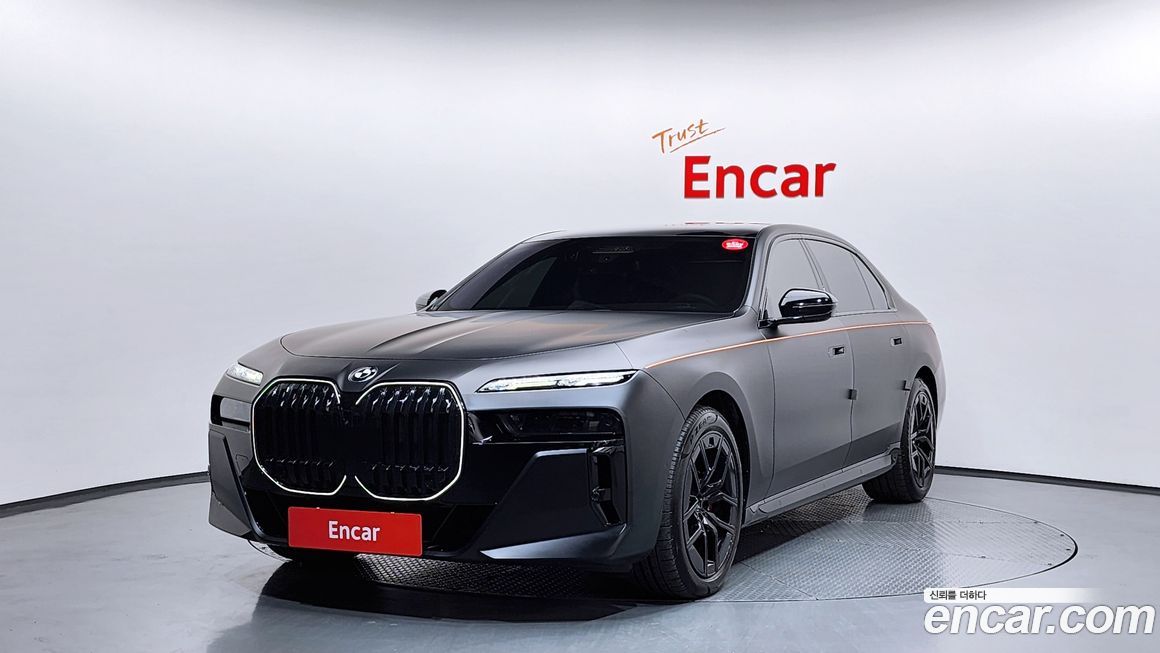 BMW 7-Series 2024