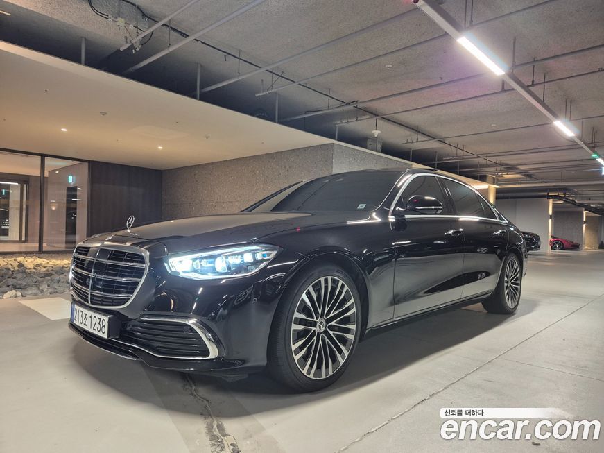 Mercedes-Benz S-Class 2023
