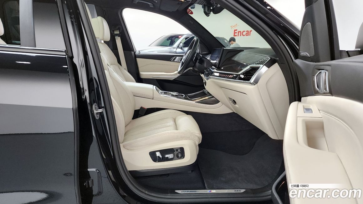 BMW X7 2025