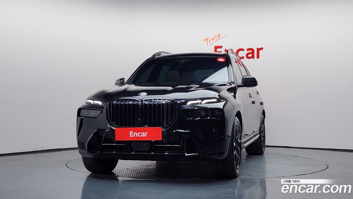 BMW X7 2025