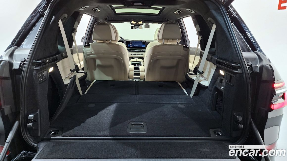 BMW X7 2025