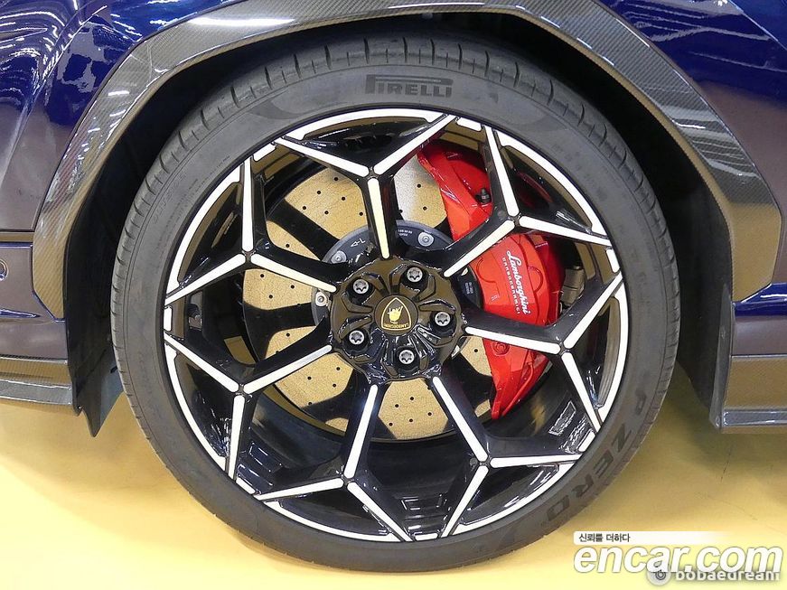 Lamborghini Urus 2023