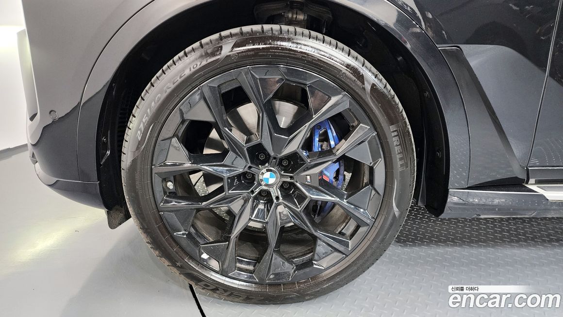 BMW X7 2025