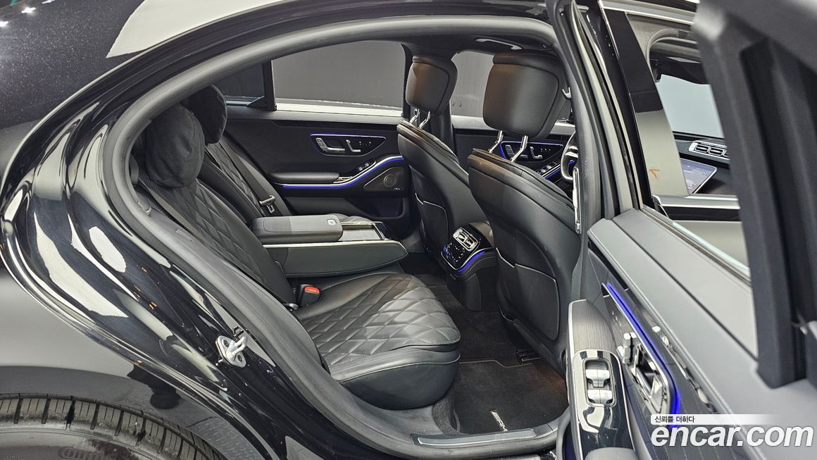 Mercedes-Benz S-Class 2023