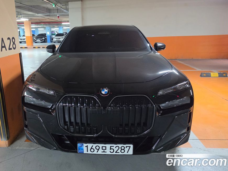 BMW 7-Series 2025