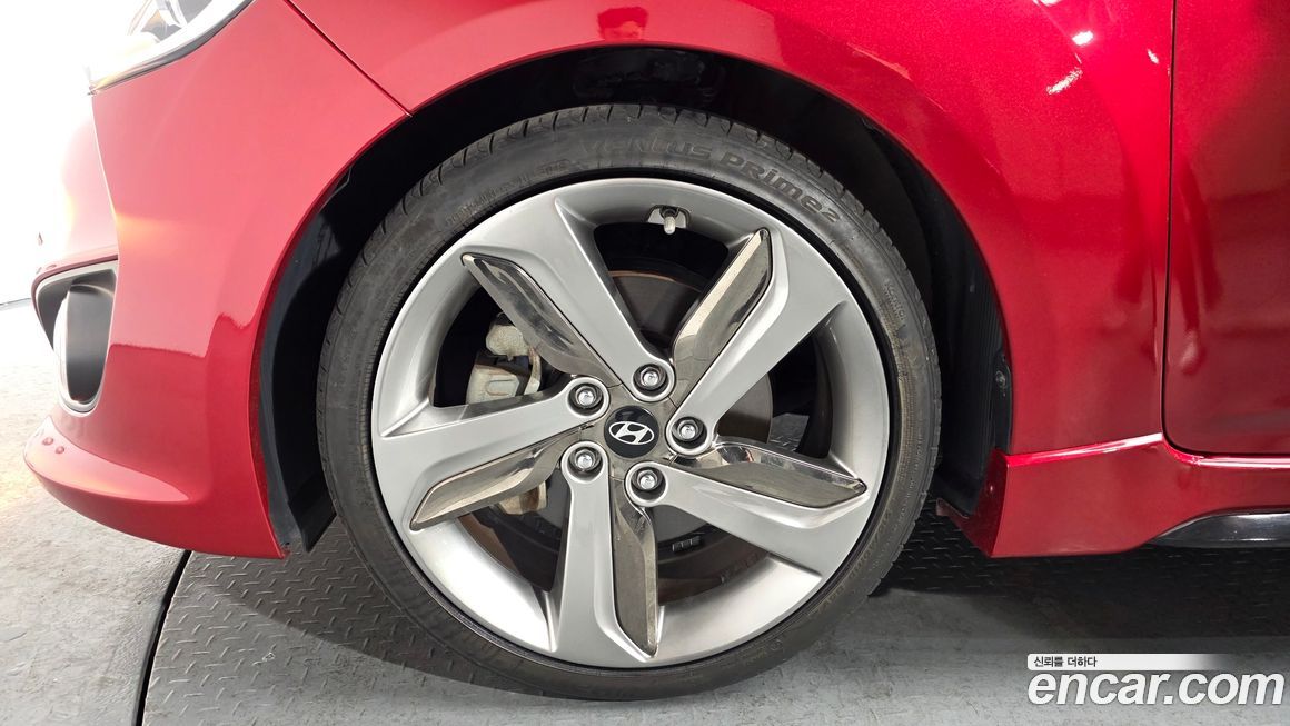 Hyundai Veloster 2013
