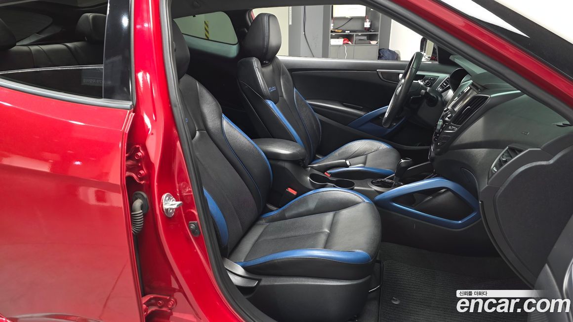 Hyundai Veloster 2013