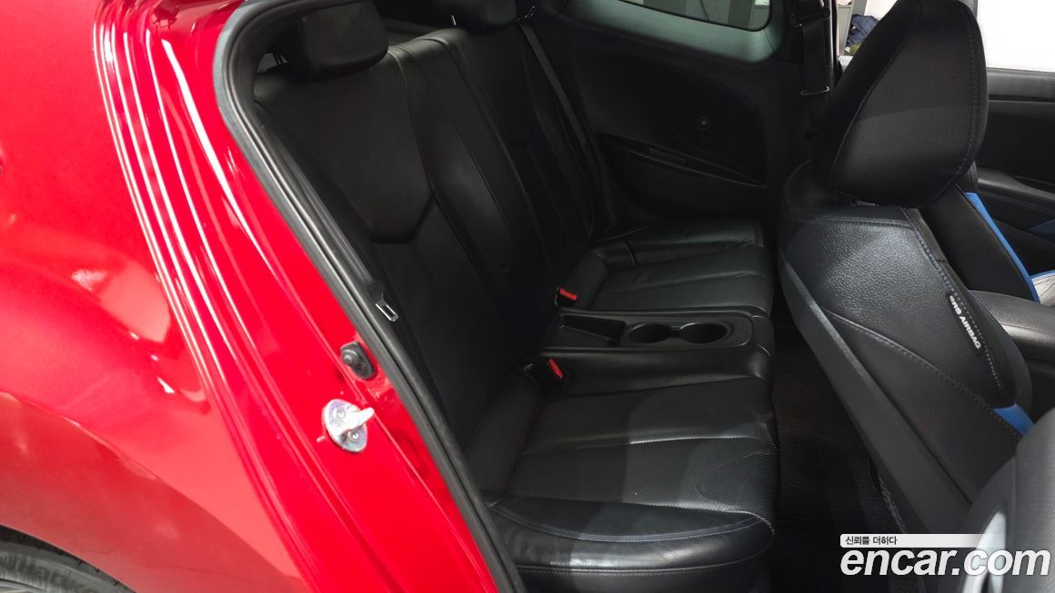Hyundai Veloster 2013