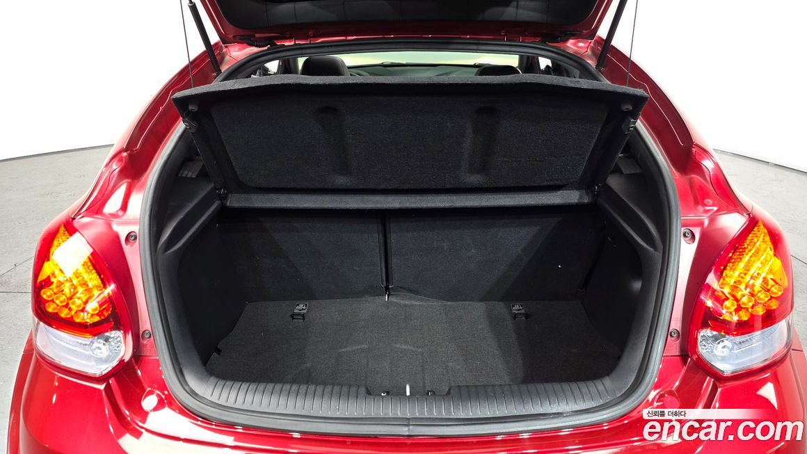 Hyundai Veloster 2013