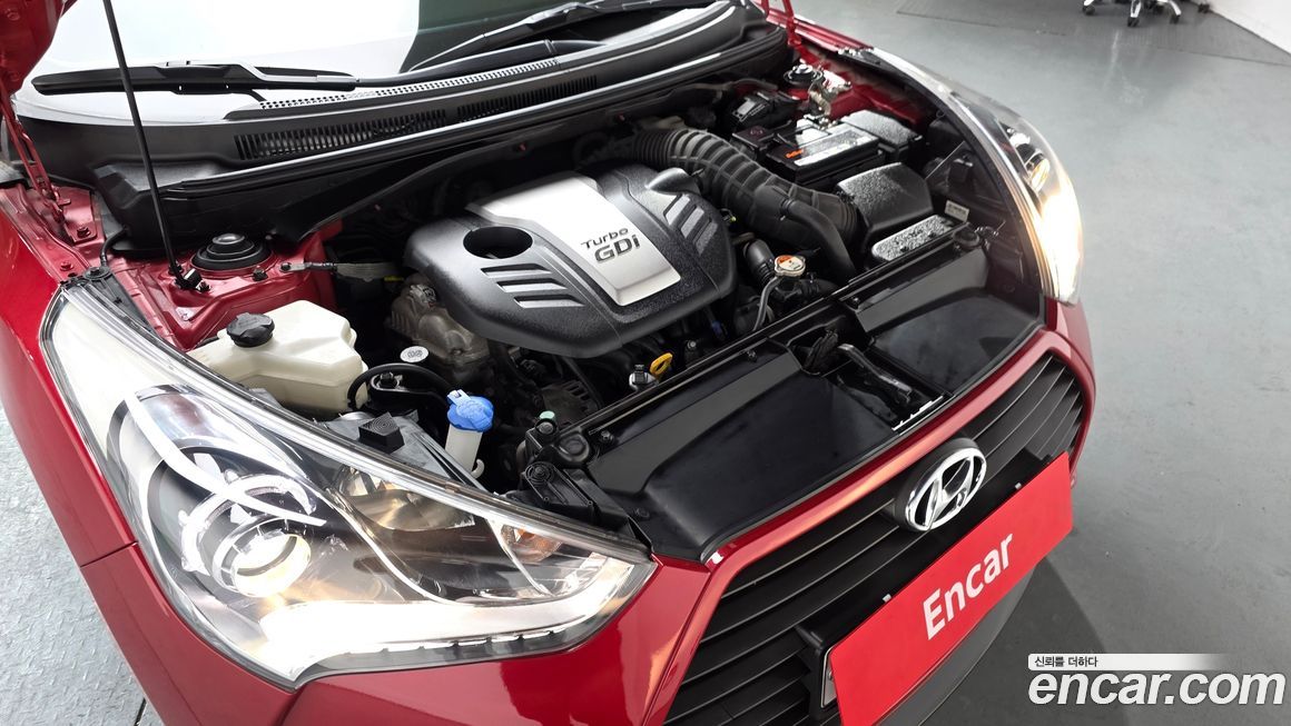 Hyundai Veloster 2013