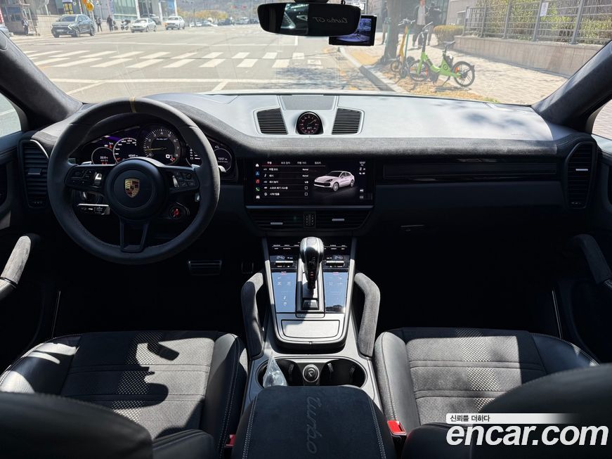 Porsche Cayenne 2022