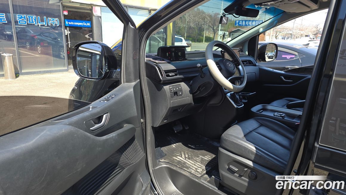 Hyundai Staria 2023
