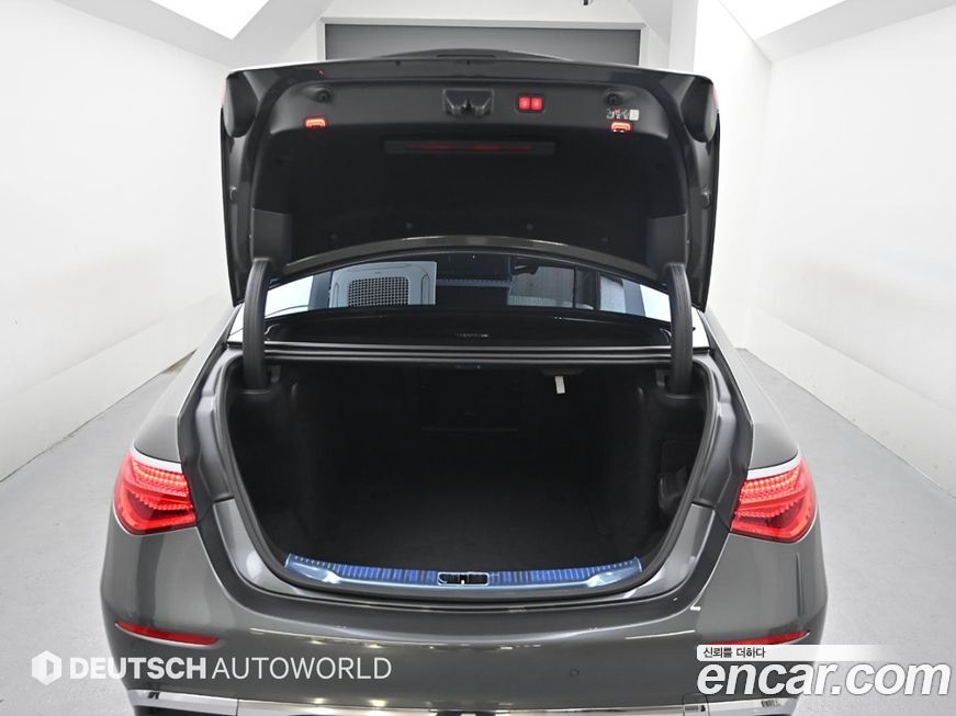 Mercedes-Benz S-Class 2022