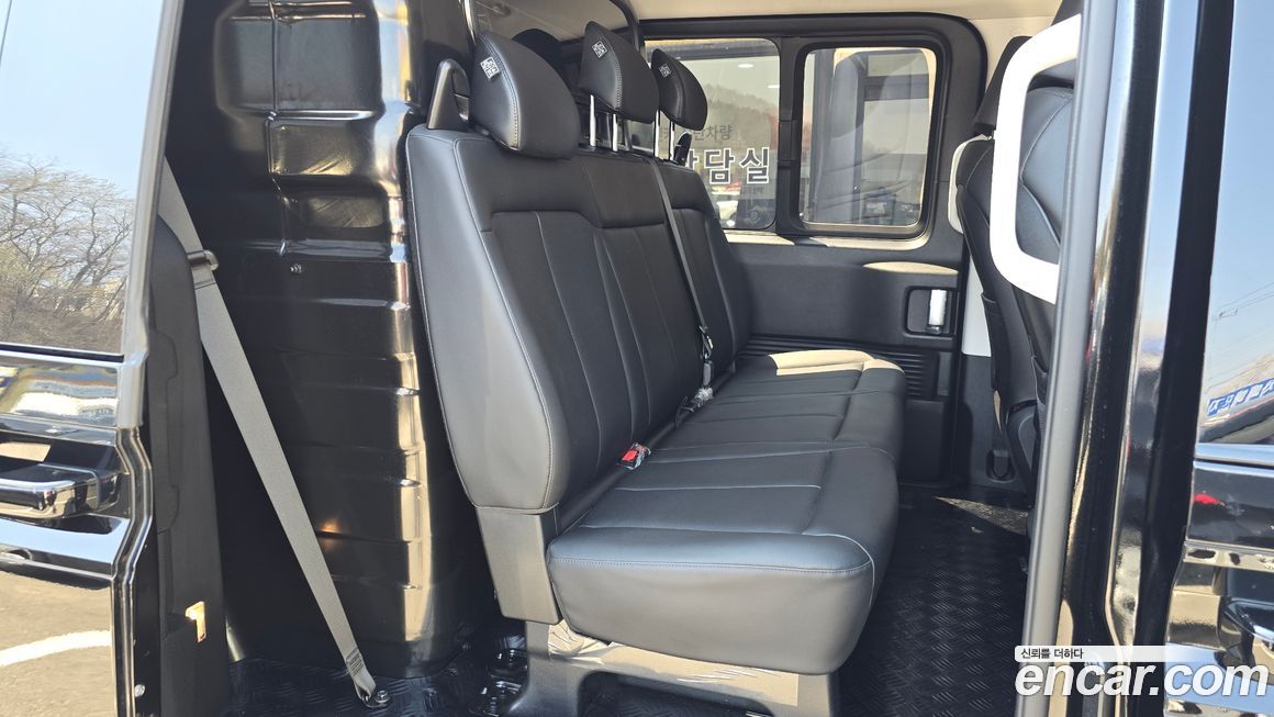 Hyundai Staria 2023