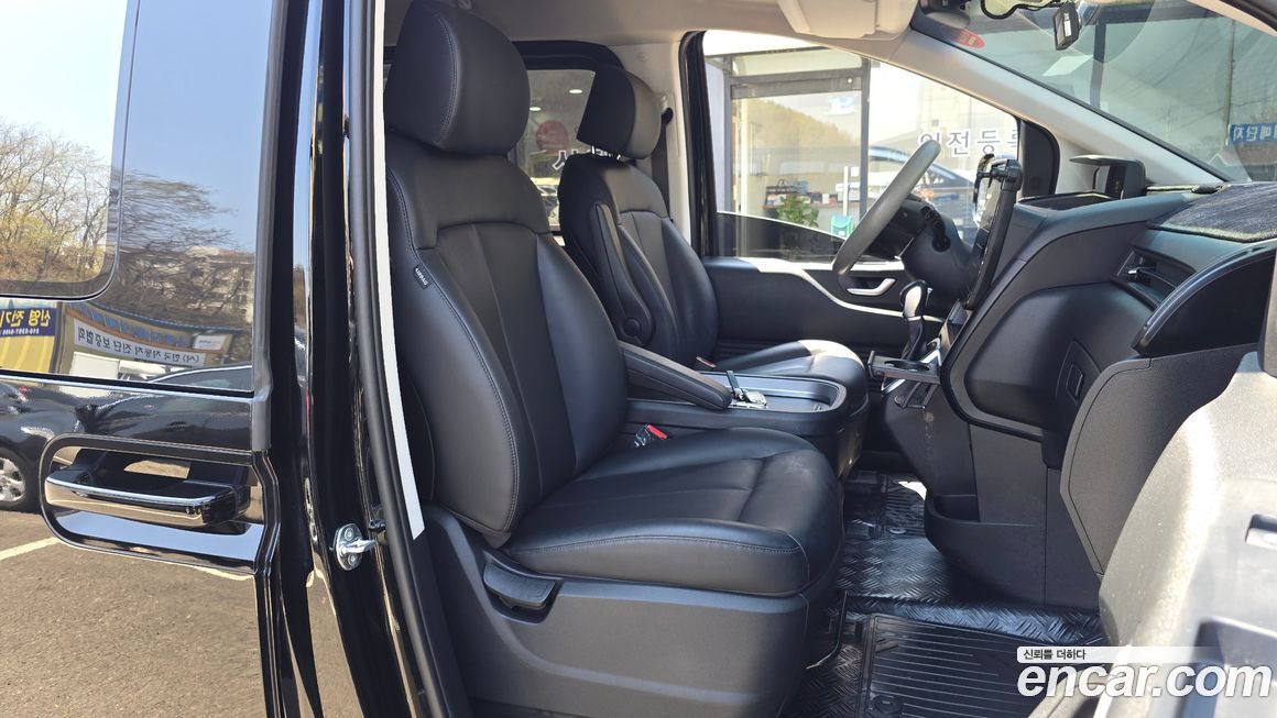 Hyundai Staria 2023