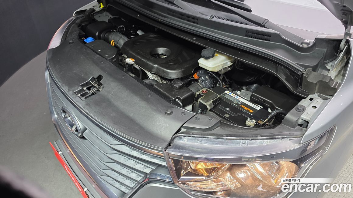 Hyundai Starex 2021
