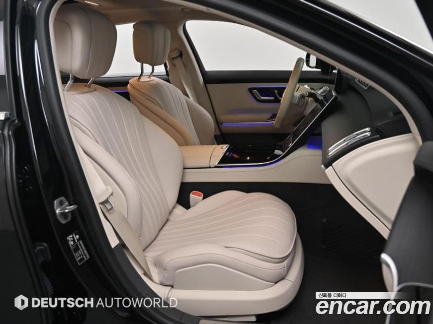 Mercedes-Benz S-Class 2025