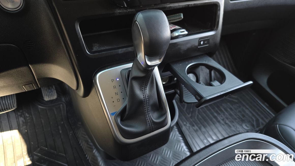 Hyundai Staria 2023