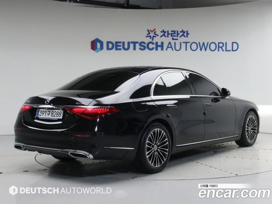 Mercedes-Benz S-Class 2025