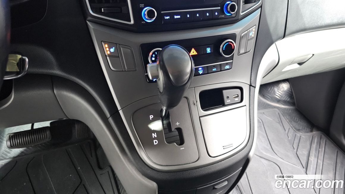 Hyundai Starex 2021
